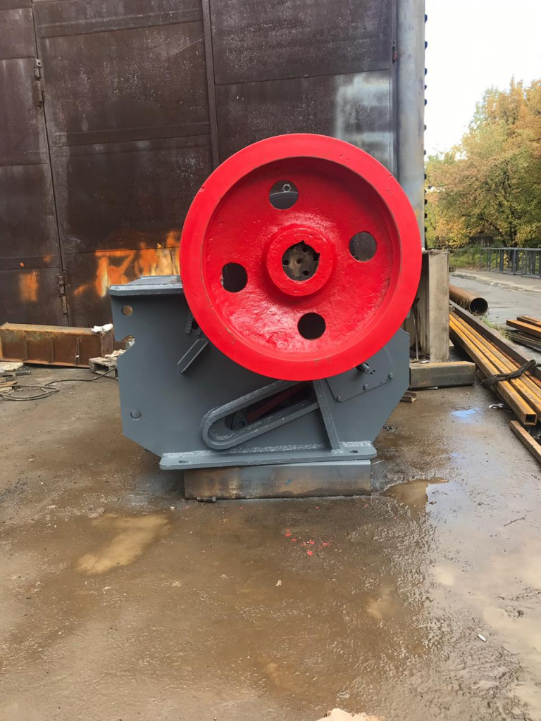 Фотографии щековых дробилок - МКЗ №1