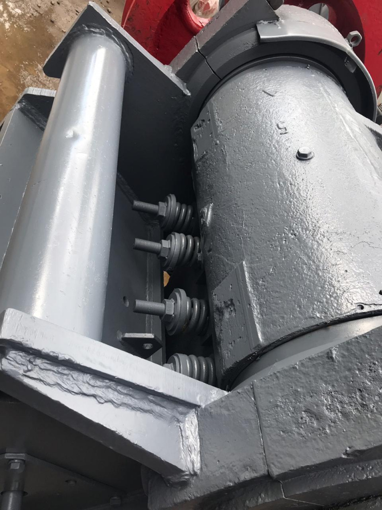 Фотографии щековых дробилок - МКЗ №1